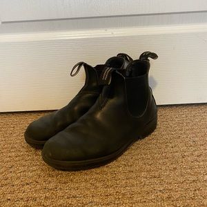 Black blundstones
